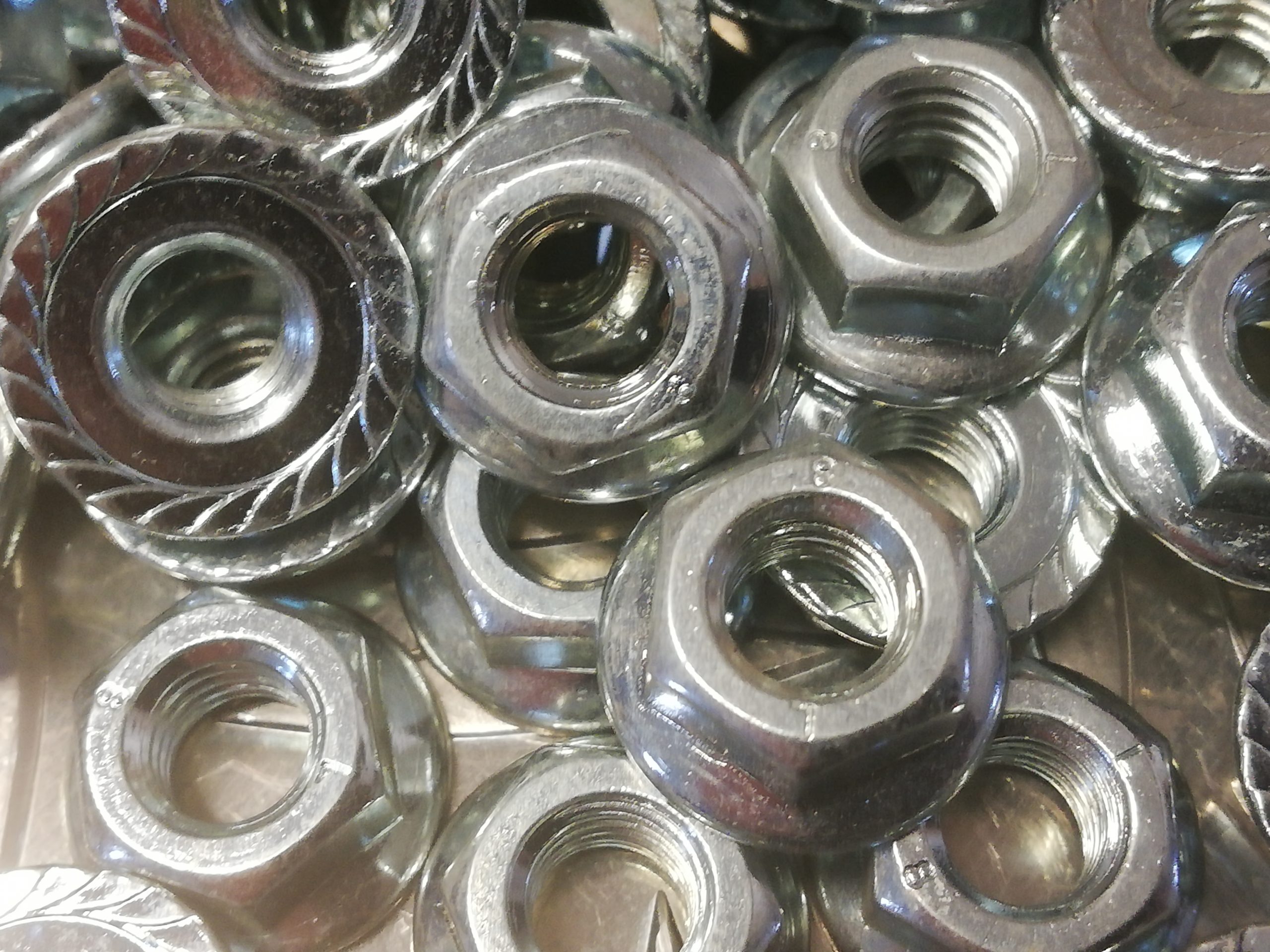 500 X M 8 Sechskantmuttern mit Flansch Sperrverzahung DIN 6923 8. – Bild 4